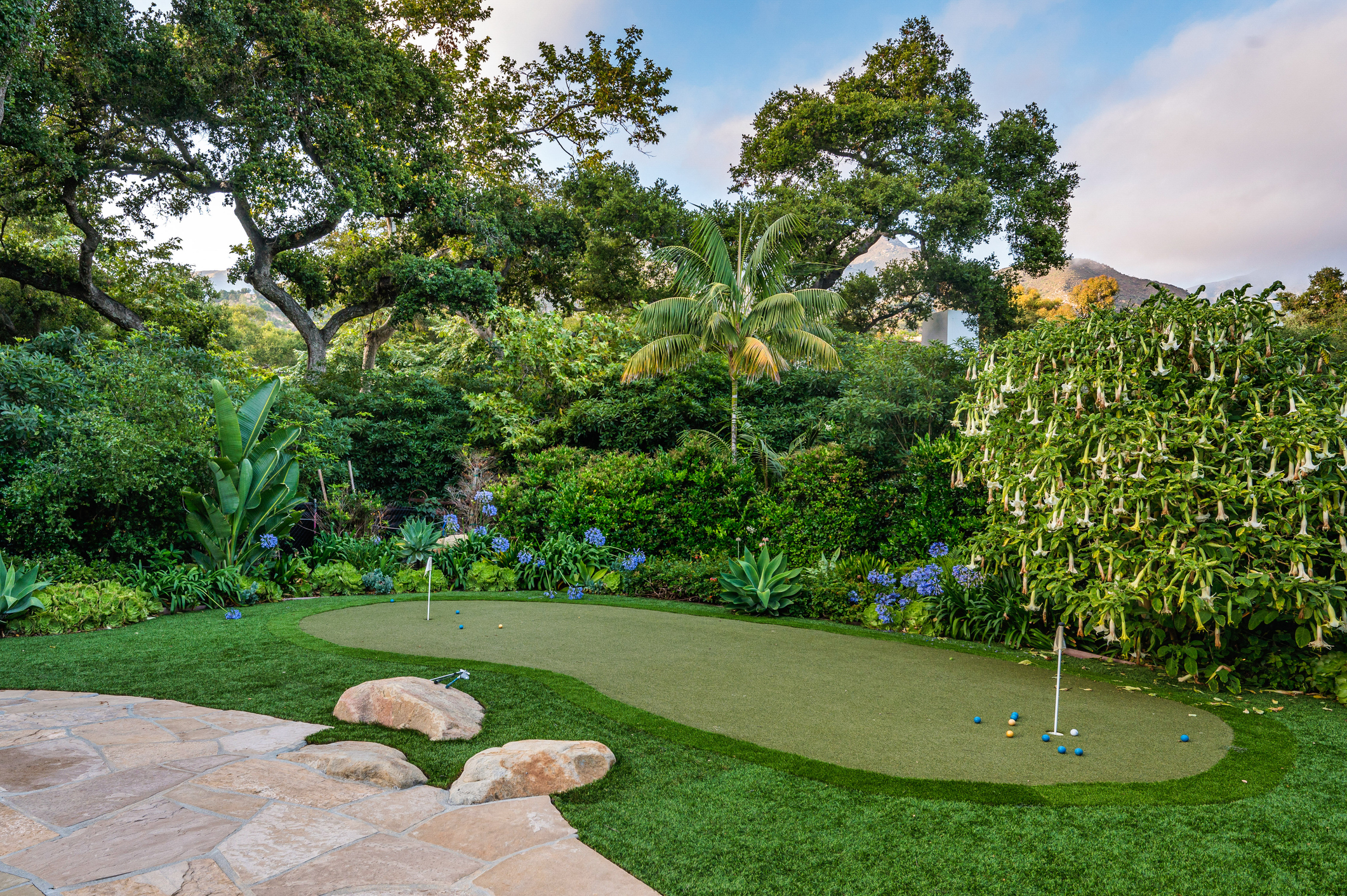 Tips for Creating the Ultimate Artificial Turf Putting Green in Atlanta